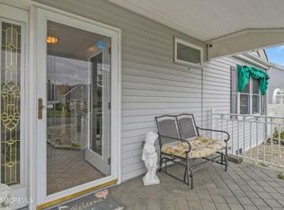 111 Fernwood Ln, Forked River, NJ 08731