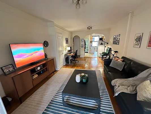Rented by One New York Realty Inc | media 10