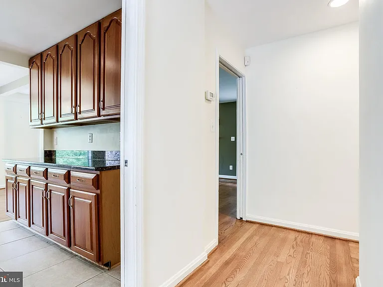 5225 Old Dominion Dr — Photo 7