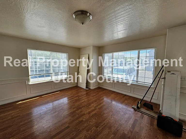 491 N 1235 W — Photo 7