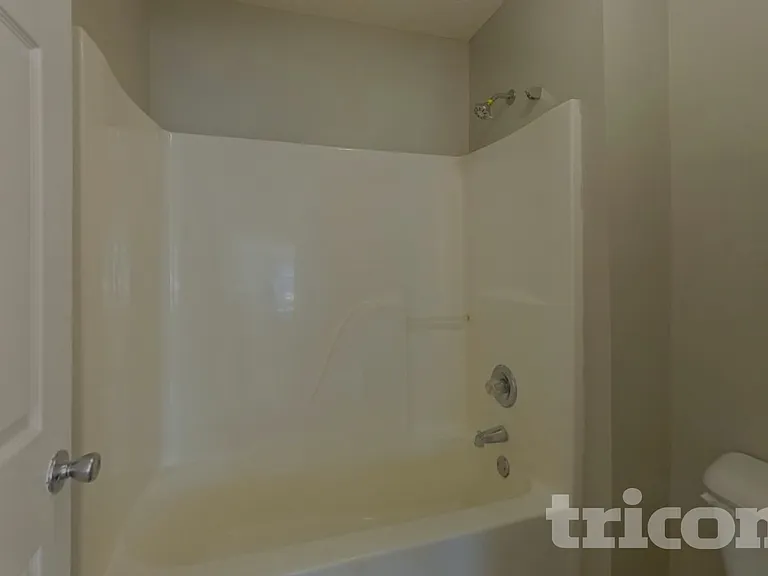 315 Avonlea Dr — Photo 21