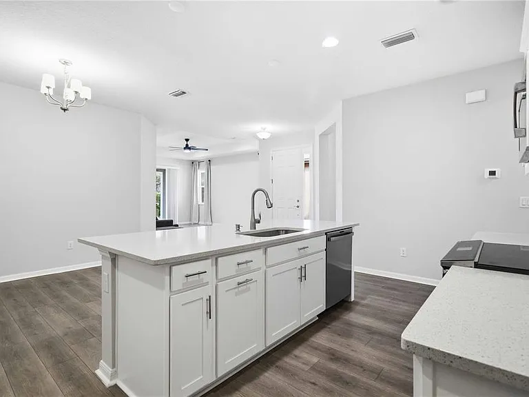 5918 Fiore Dr — Photo 9