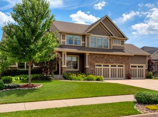 14318 Dellwood Dr, Urbandale, IA 50323