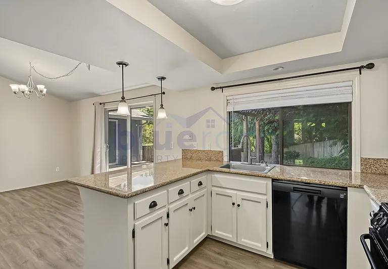13920 SW Tennessee Ln — Photo 8