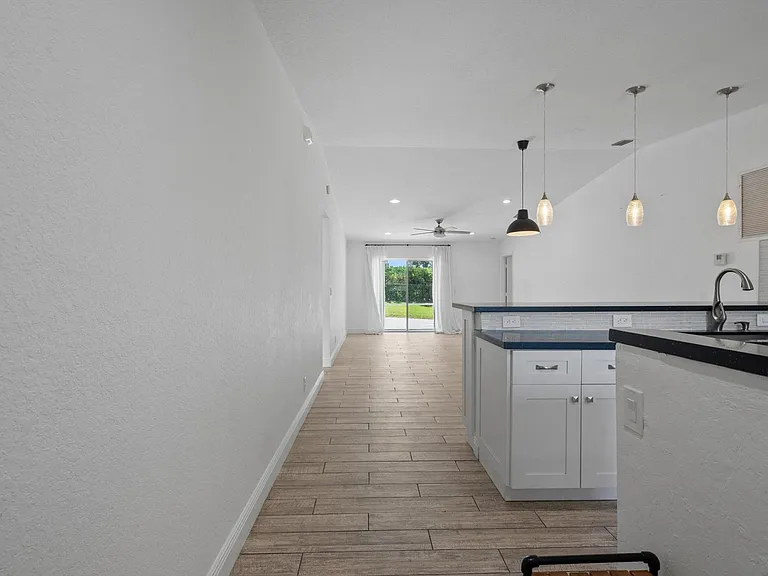 3800 Miramontes Cir — Photo 2