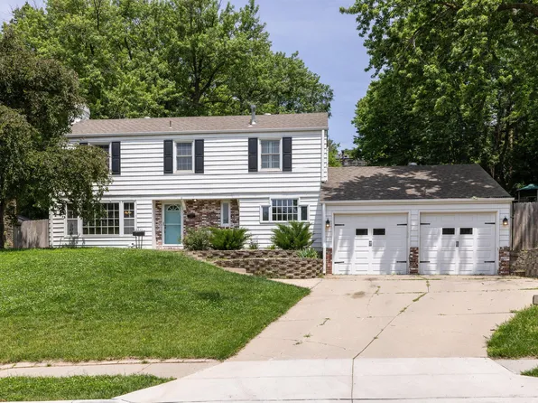 379 Kenmore Ave, Council Bluffs, IA 51503