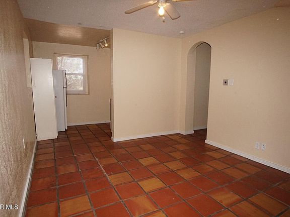 3rd image of 2325 N Kansas St #B