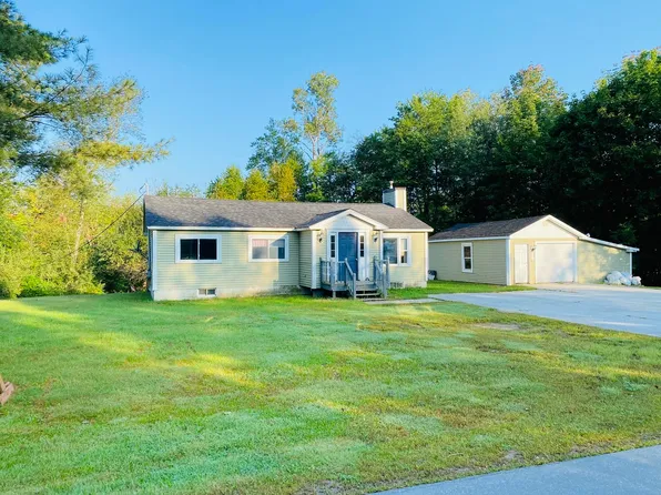 86 Lang Hill Road, Palmyra, ME 04965