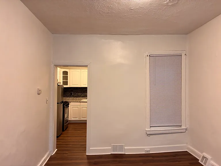 1821 Ingersoll St — Photo 8