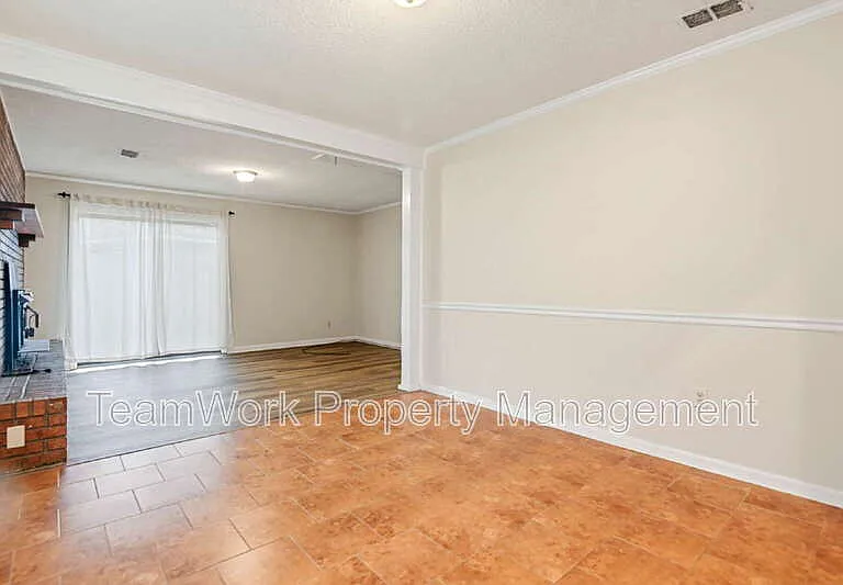 4467 Donwood Cir — Photo 17