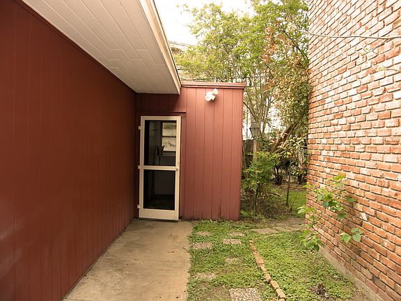 4th image of 4714 Oakshire Dr APT 1