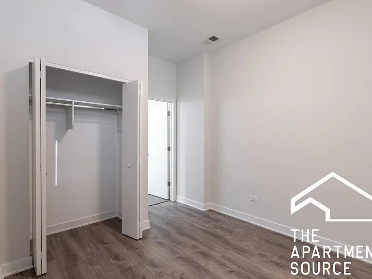 2247 W Lawrence Ave #G2 — Photo 18