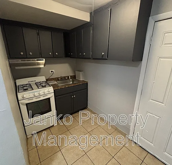 2108 S 17th Ave #GE — Photo 2