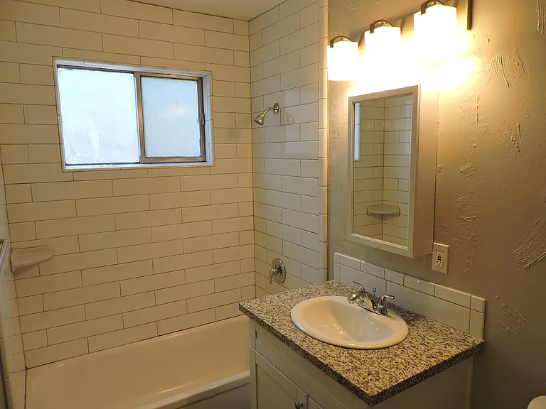 2722 U St #3 — Photo 10