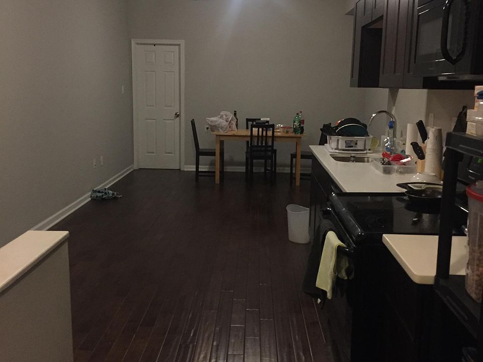 2nd image of 1207 W Susquehanna Ave #D