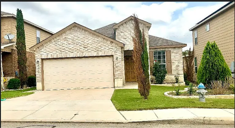 3 bed, 1695 sqft, $3,250 — Photo 2