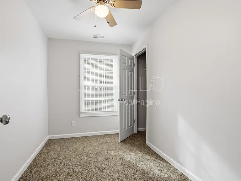 1333 S 22nd St — Photo 5