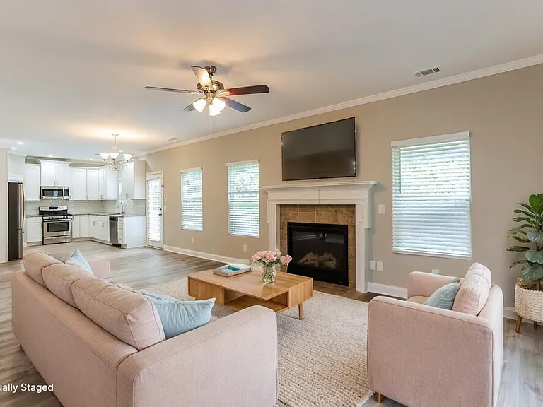 1194 Kilrush Dr SE — Photo 6