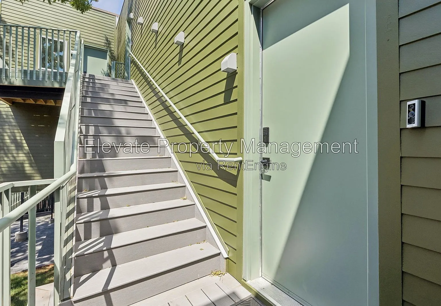 1 bed, 1.0 bath, 633 sqft, $1,425 — Photo 1