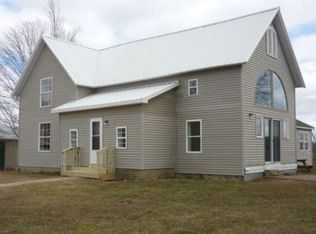 61319 40th St, Paw Paw, MI 49079