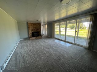 17450 Blodgett Rd #B, Mount Vernon, WA 98274