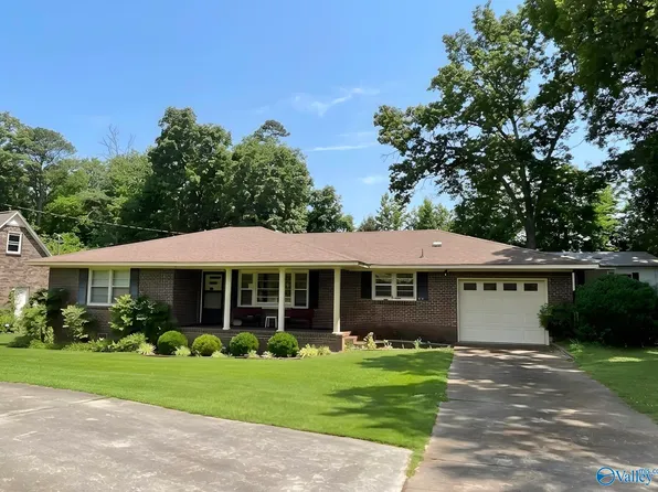 816 12th Ave NW, Arab, AL 35016