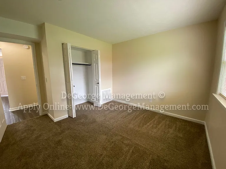 Burdick Estates Apartments — Photo 63