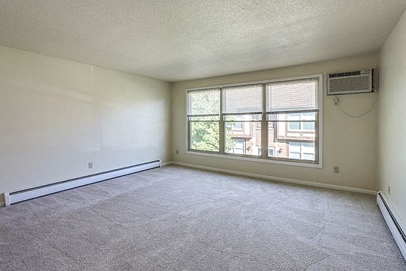 1 Bedroom Unit - Living Room