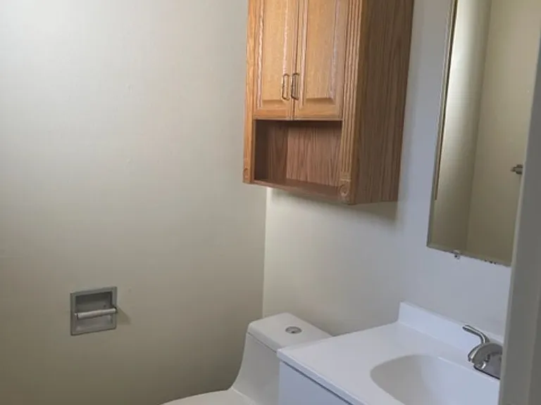2056 Victor Ave — Photo 5