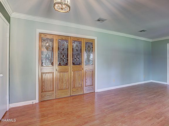 4th image of 123 Gayle Dr