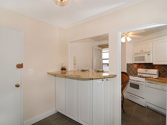 3rd image of 5800 Arlington Ave APT 18M