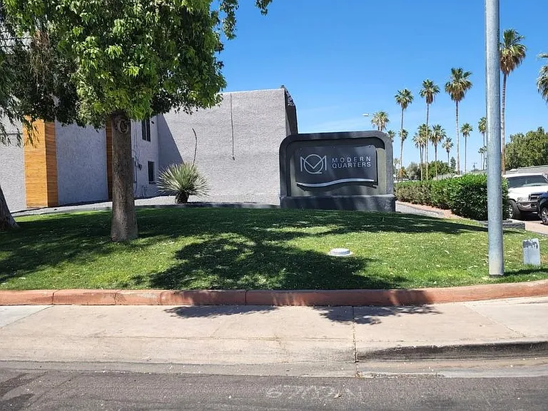 Modern Quarters Apartments — Photo 24