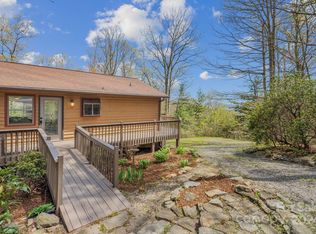 126 Chestnut Forest Rd, Fairview, NC 28730