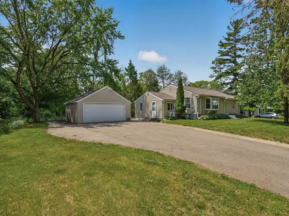 11311 Lorry Ln W, Minnetonka, MN 55305