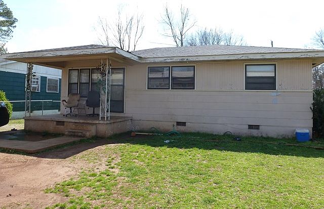 2nd image of 1106 Shirley Dr