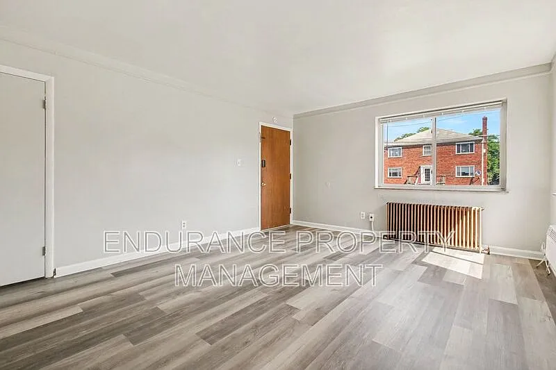 2 bed, 1.0 bath, 800 sqft, $999 — Photo 4