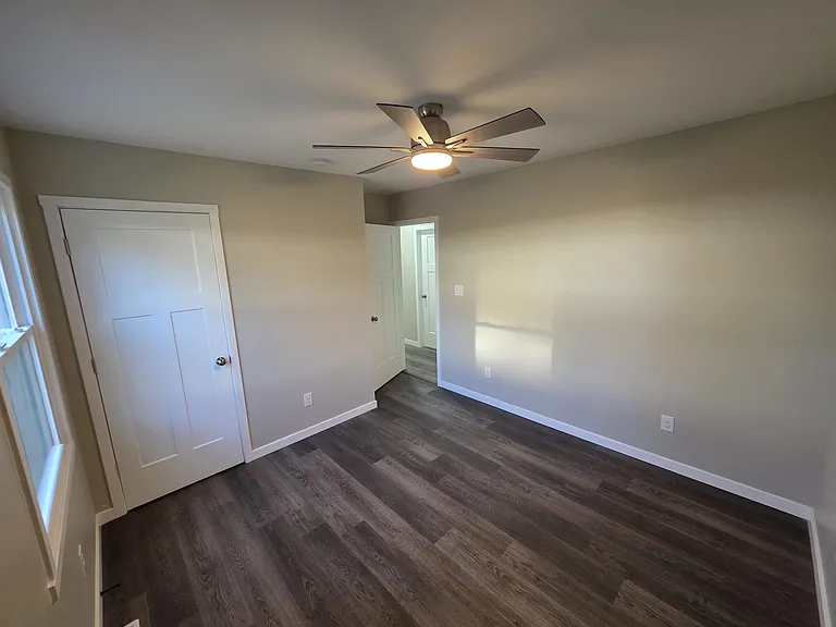 1612 Butterfield Rd — Photo 7