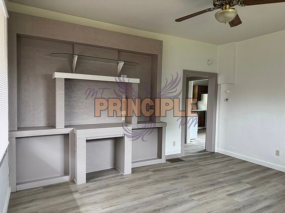 3rd image of 2037 Whitman Ave