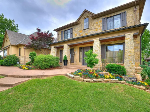 2116 Woodcrest Ln, Edmond, OK 73034