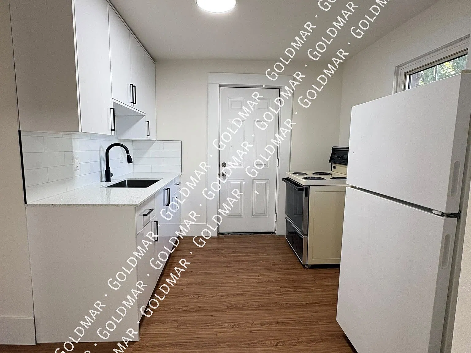 Main Floor Unit — Photo 4