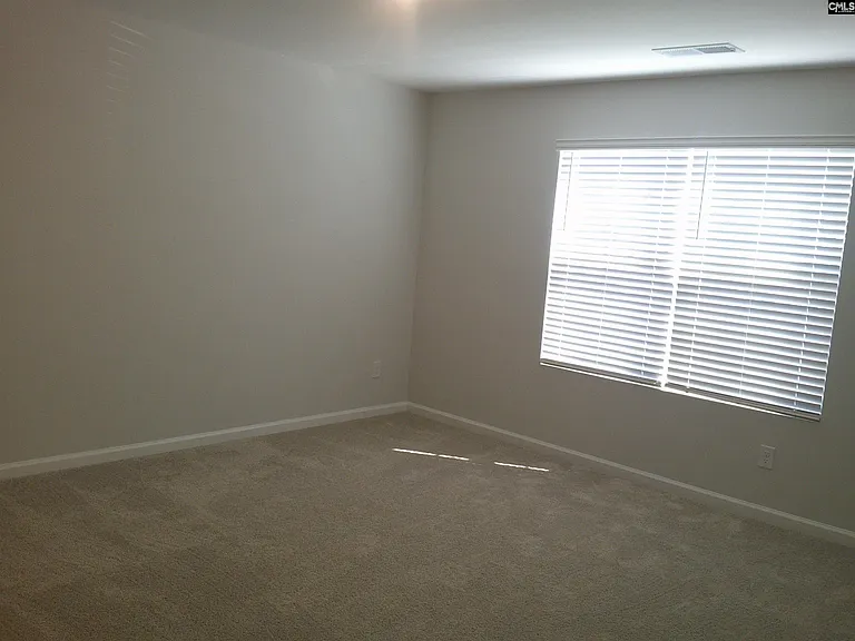 214 Ridley Hill Ln — Photo 6