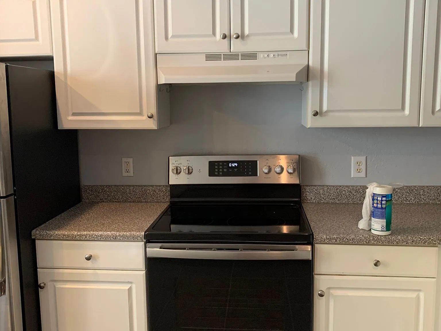860 N Orange Ave — Photo 3