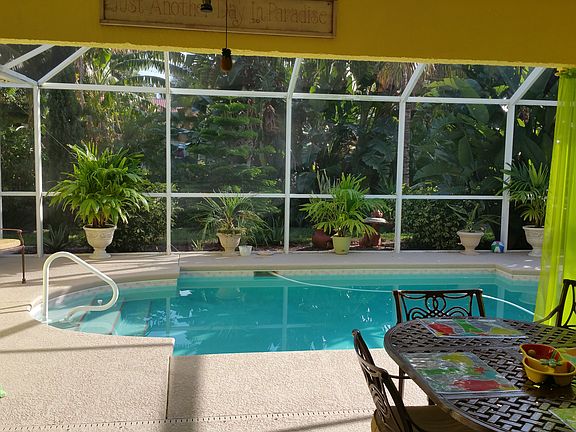 3rd image of 1700 SW 51st St