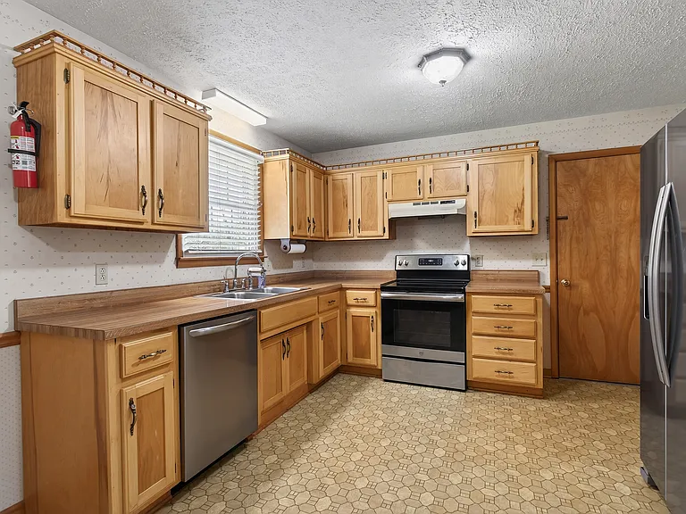 832 New Shackle Island Rd — Photo 11