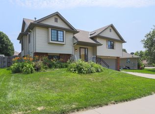 2705 Twelve Oaks Dr, Council Bluffs, IA 51503