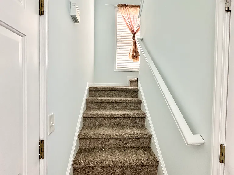 4512 Farm Lake Dr — Photo 11