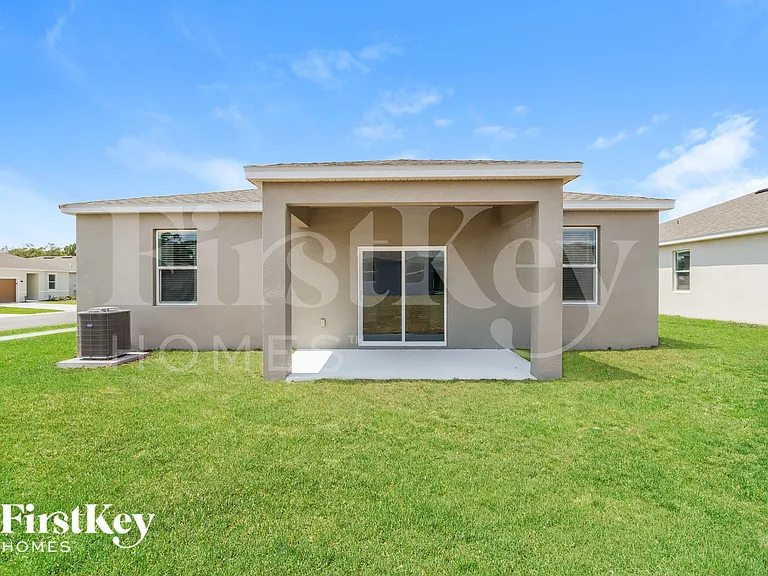 303 Corbel Ln — Photo 15