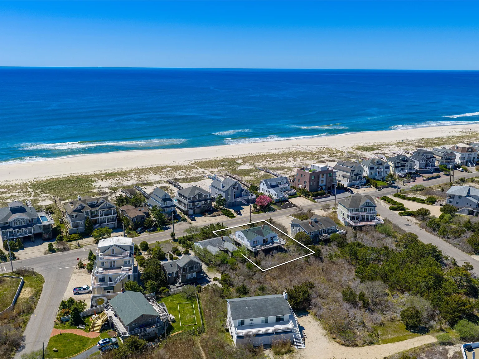 Westhampton Dune 3 Bed 1.5 Bath Oasis! Sept 8k — Photo 1