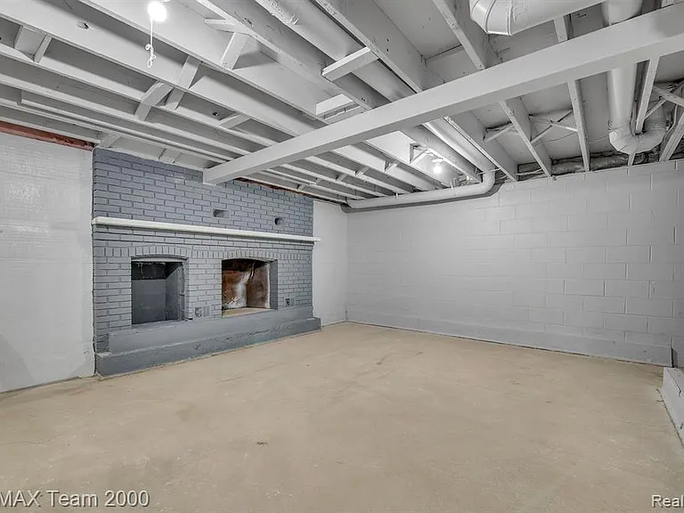 48905 Nine Mile Rd — Photo 29