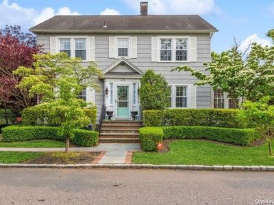24 N Sequams Lane, West Islip, NY, 11795